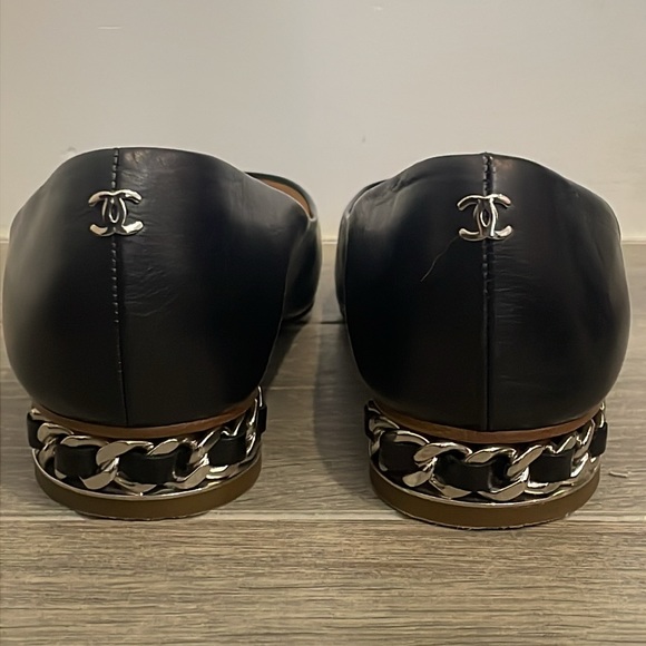 EUC🖤 CHANEL 2012 chain heel CC logo flats. Size 36IT/5.5-6US - Picture 9 of 10